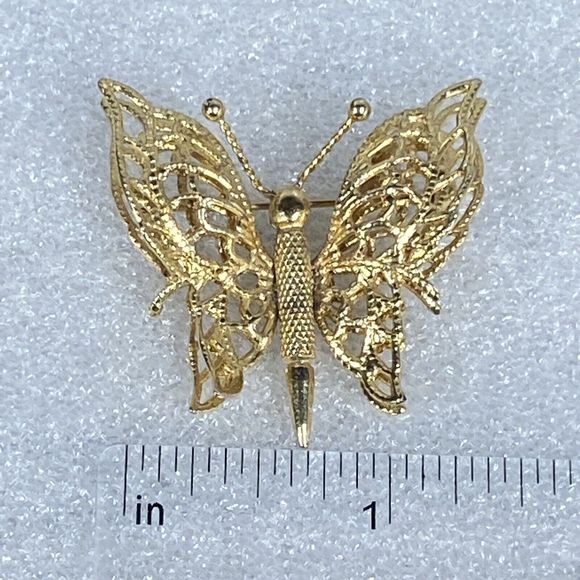 Monet Gold Tone Signed Filigree Butterfly Bug Insect Brooch Pin - Picture 6 of 7